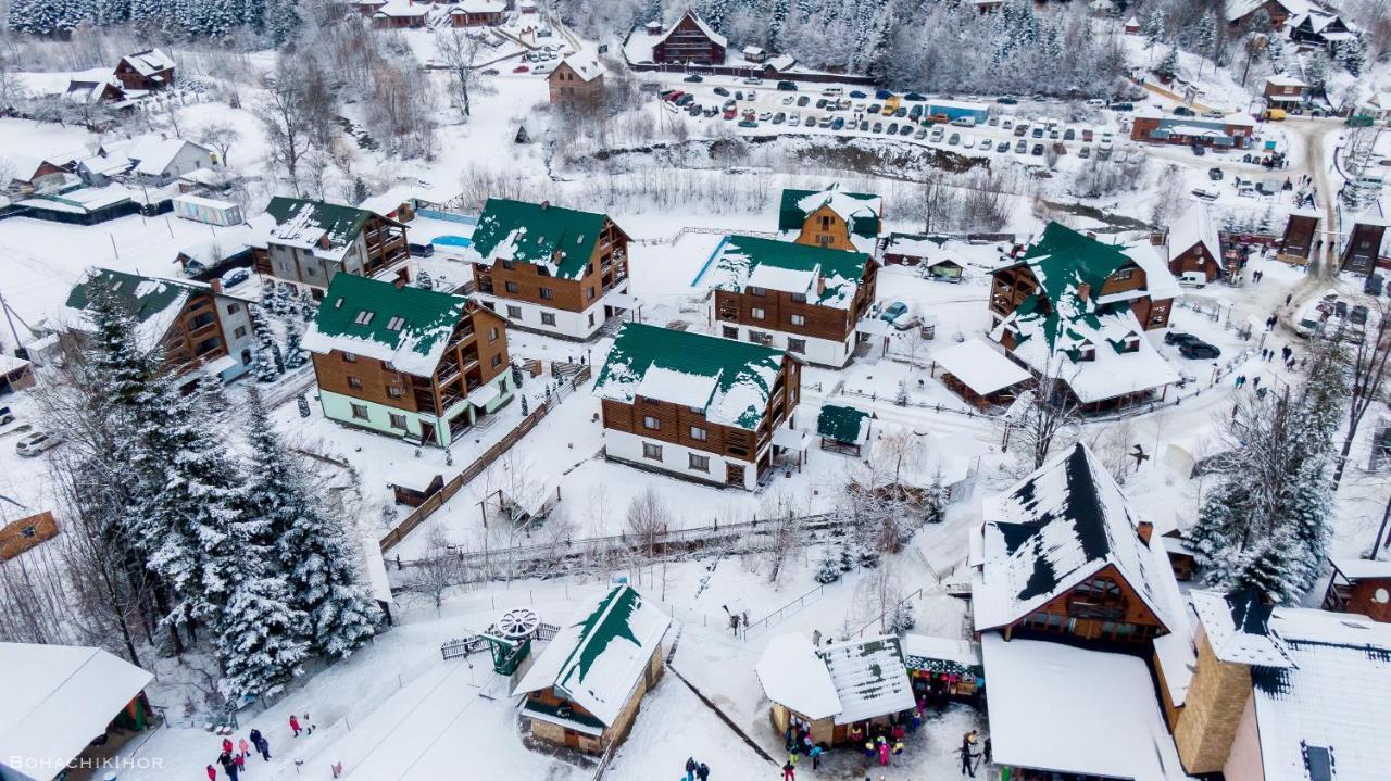 Hirskyy Svitanok ミホヴォ エクステリア 写真